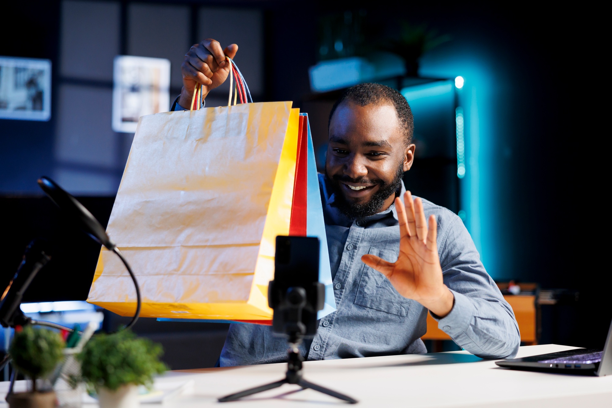 Shopping haul influencer marketing